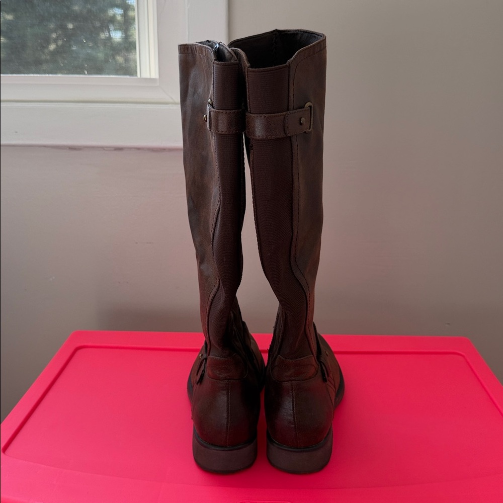 BareTraps Knee High Boots - Picture 4 of 7